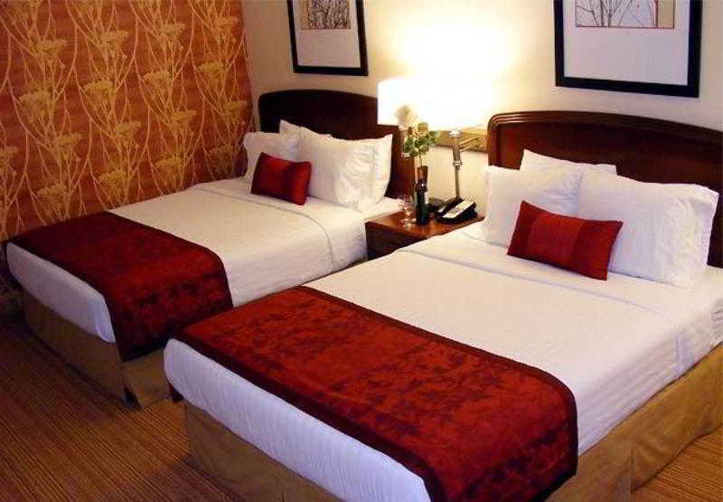 Hotel Courtyard By Marriott Salinas Monterey Habitación foto