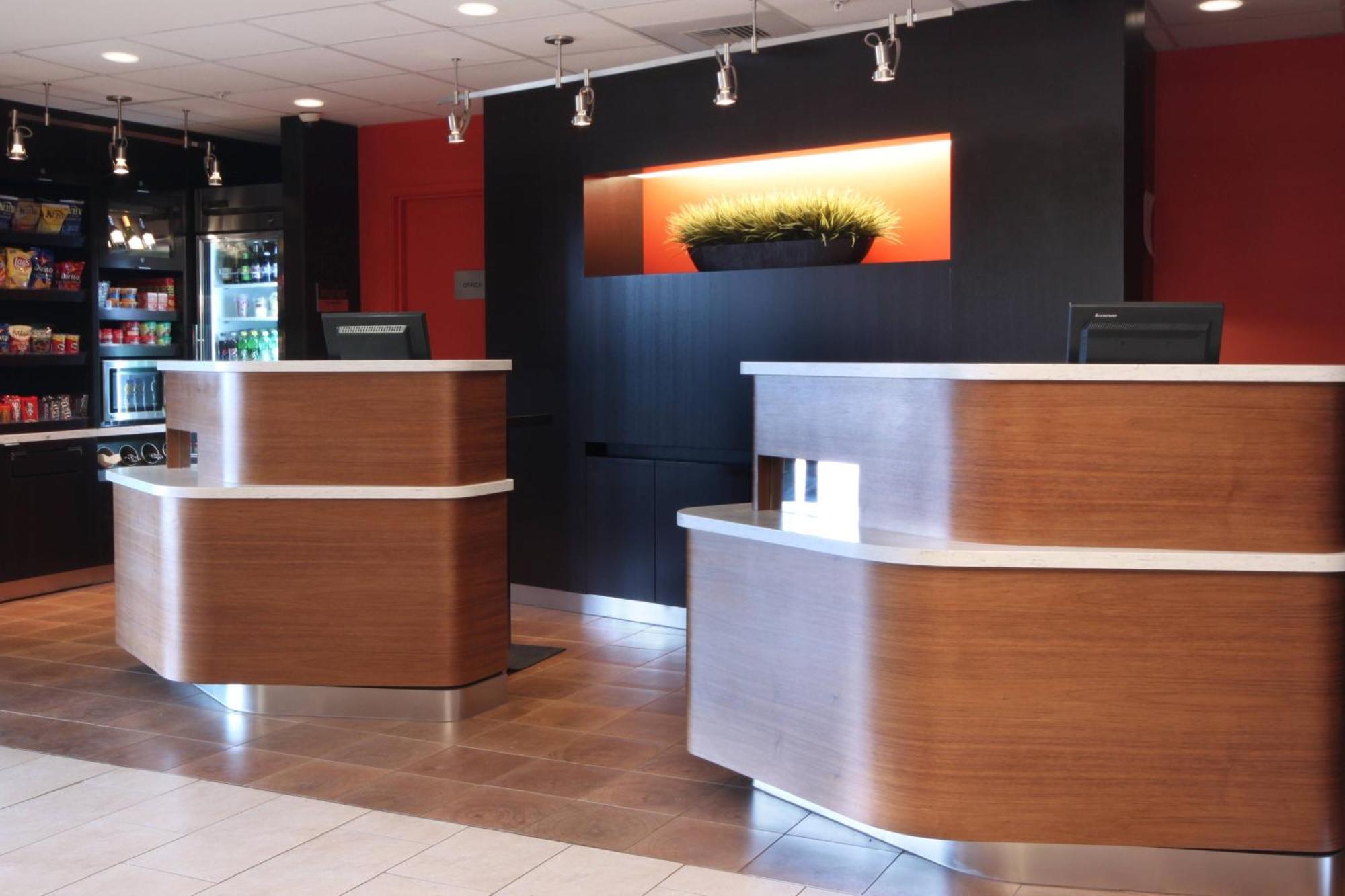 Hotel Courtyard By Marriott Salinas Monterey Exterior foto