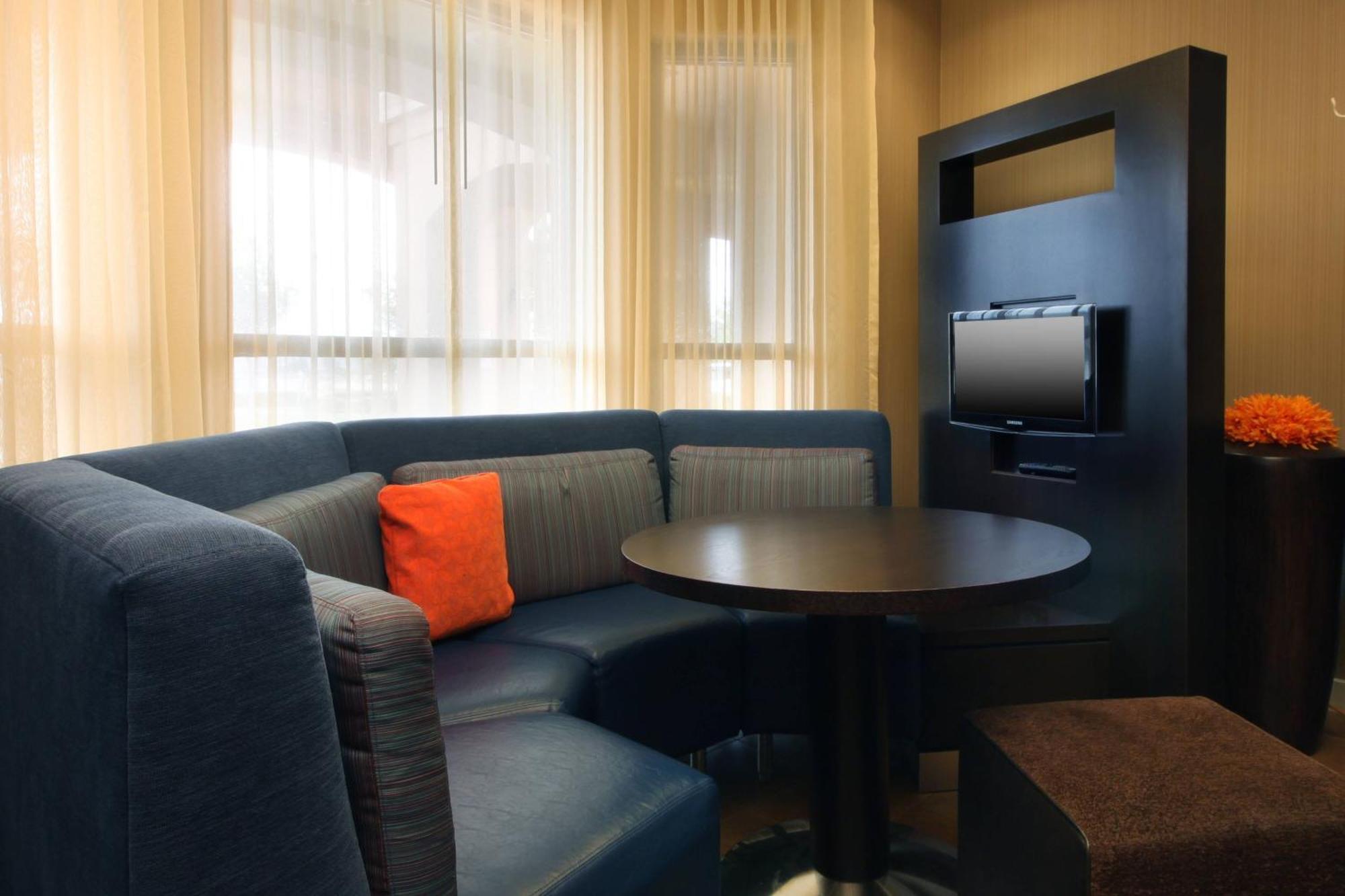 Hotel Courtyard By Marriott Salinas Monterey Exterior foto
