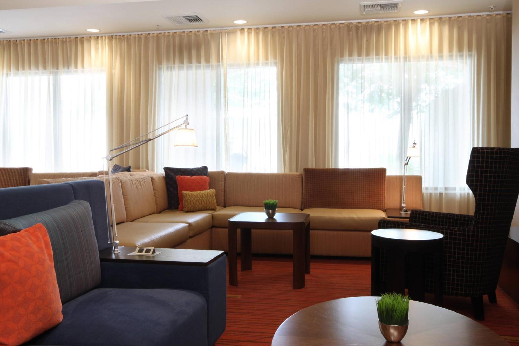 Hotel Courtyard By Marriott Salinas Monterey Exterior foto