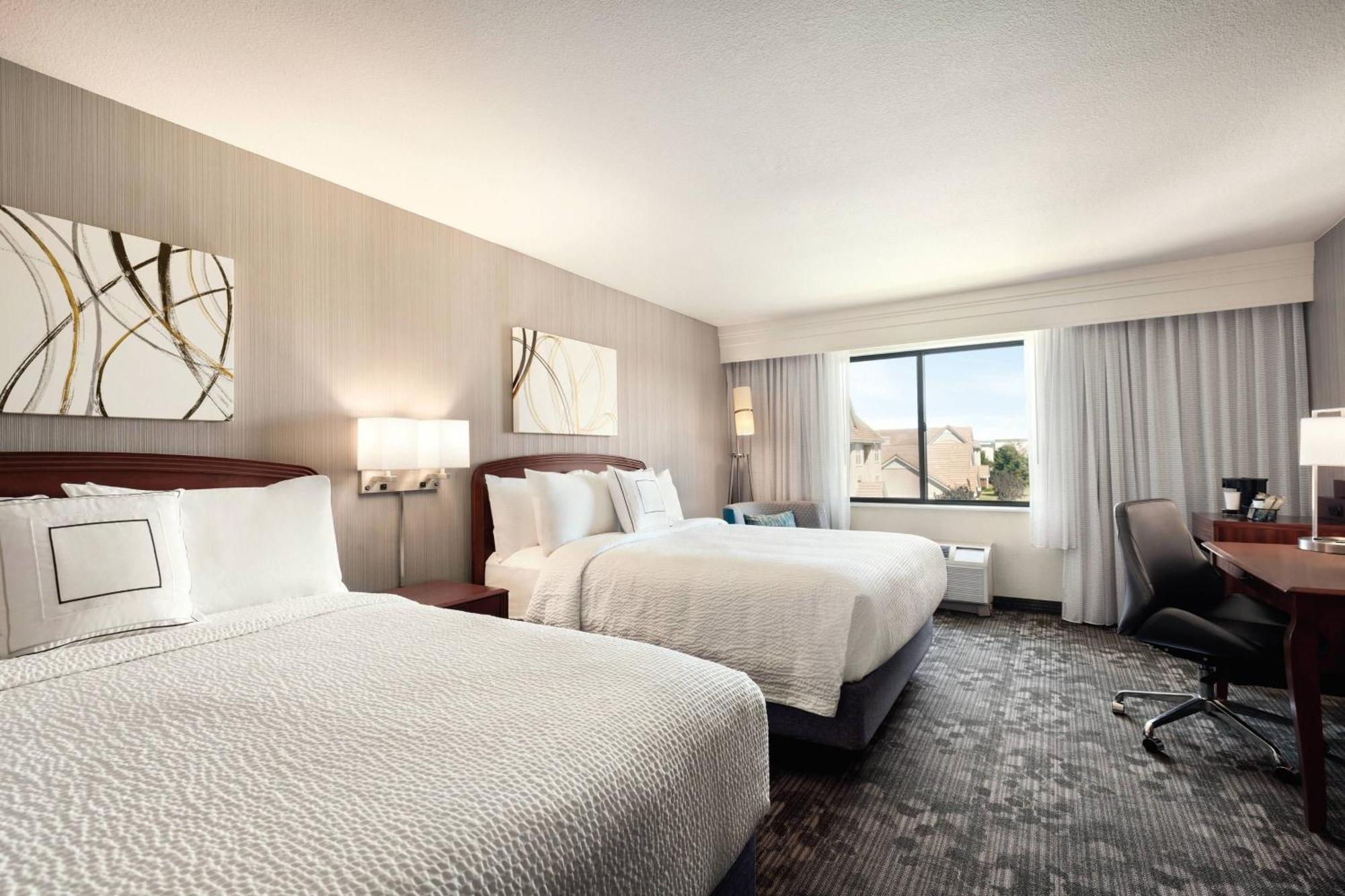 Hotel Courtyard By Marriott Salinas Monterey Exterior foto